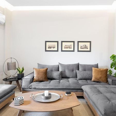 Deluxe 3-Bdrm Urban-Industrial Apt At Acropolis Ateny Zewnętrze zdjęcie